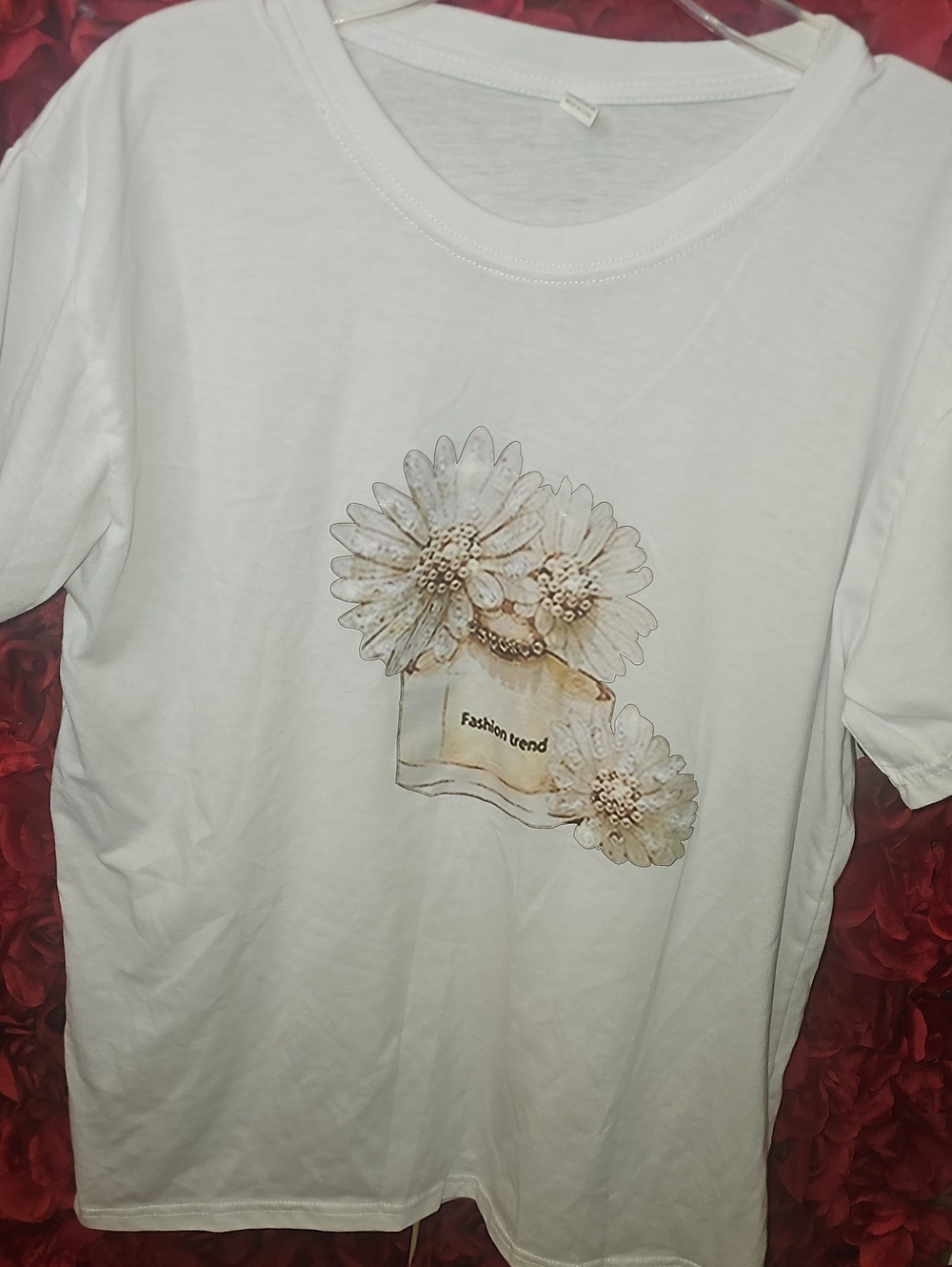 Women’s White Graphic Tee with Floral Print Size XXL NEW
